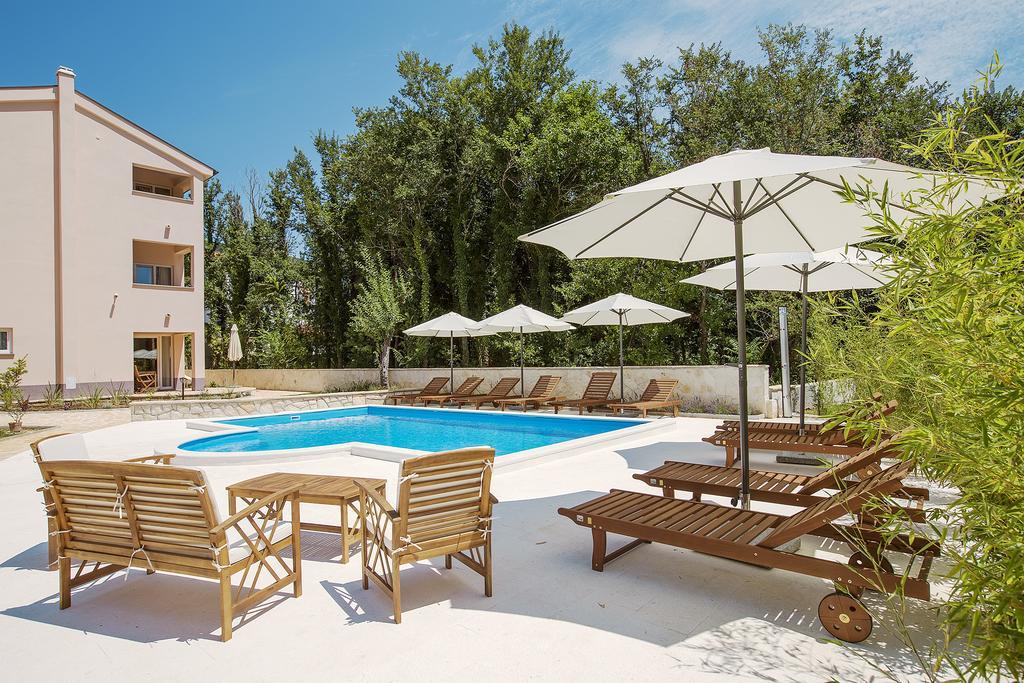 Residence Mediterraneo II Baška Exteriör bild