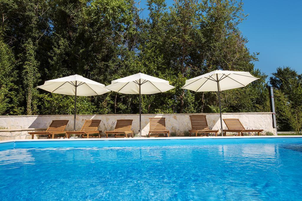 Residence Mediterraneo II Baška Exteriör bild