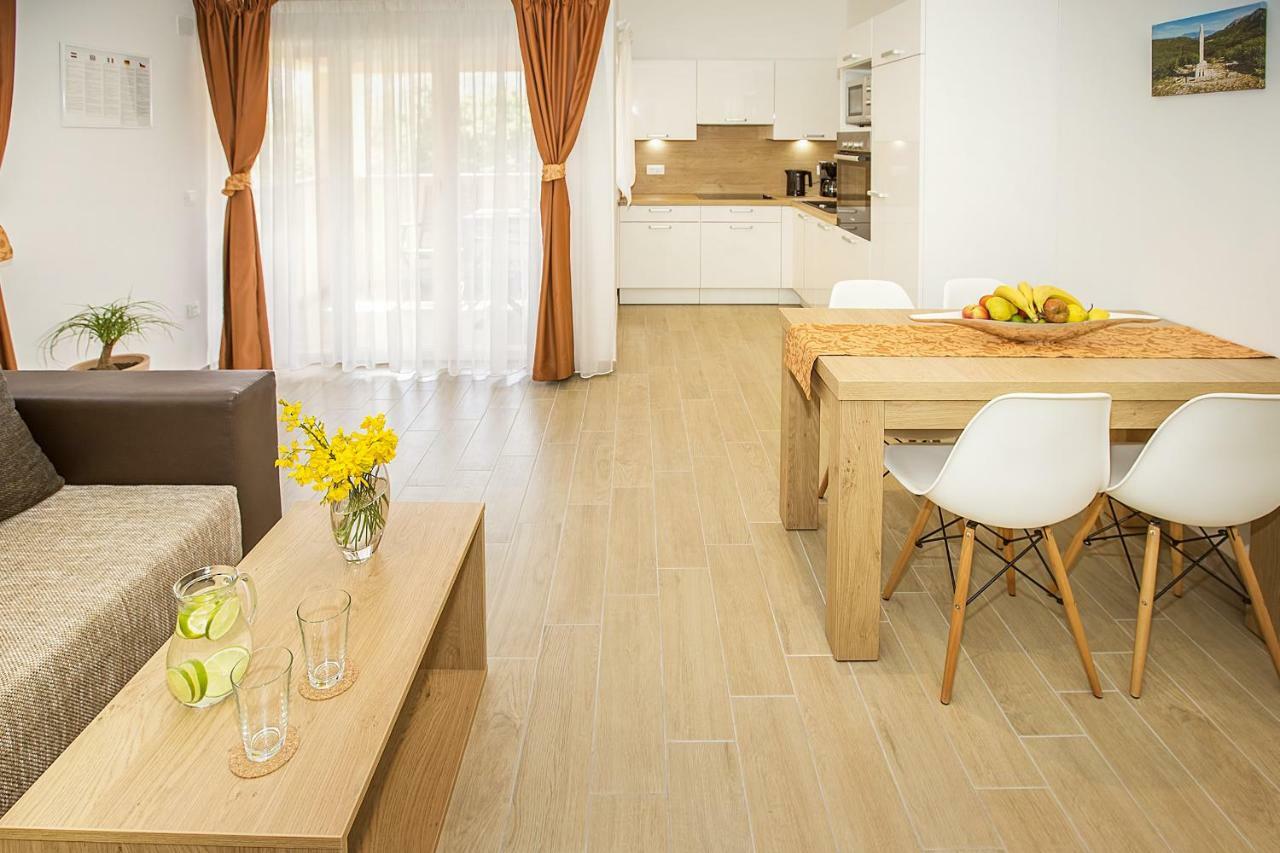 Residence Mediterraneo II Baška Exteriör bild