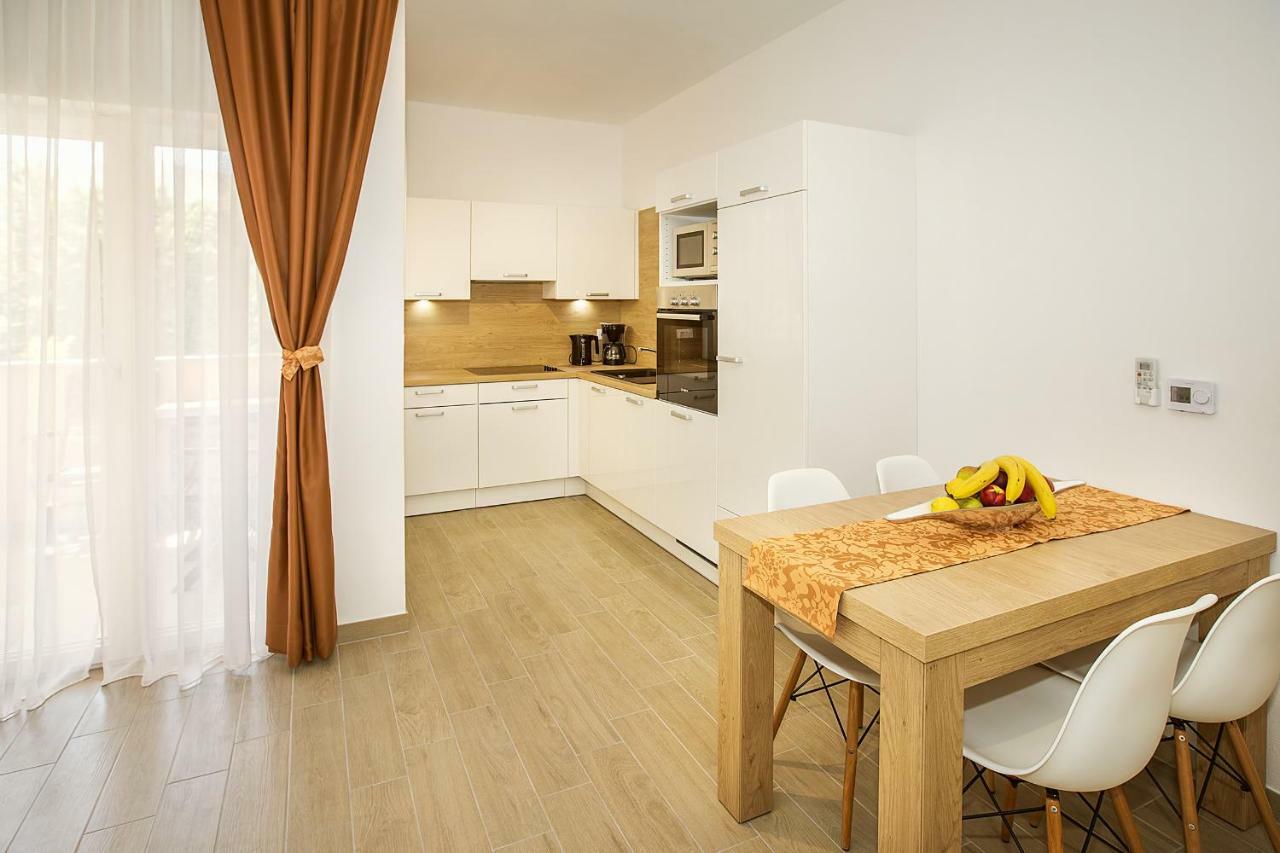 Residence Mediterraneo II Baška Exteriör bild