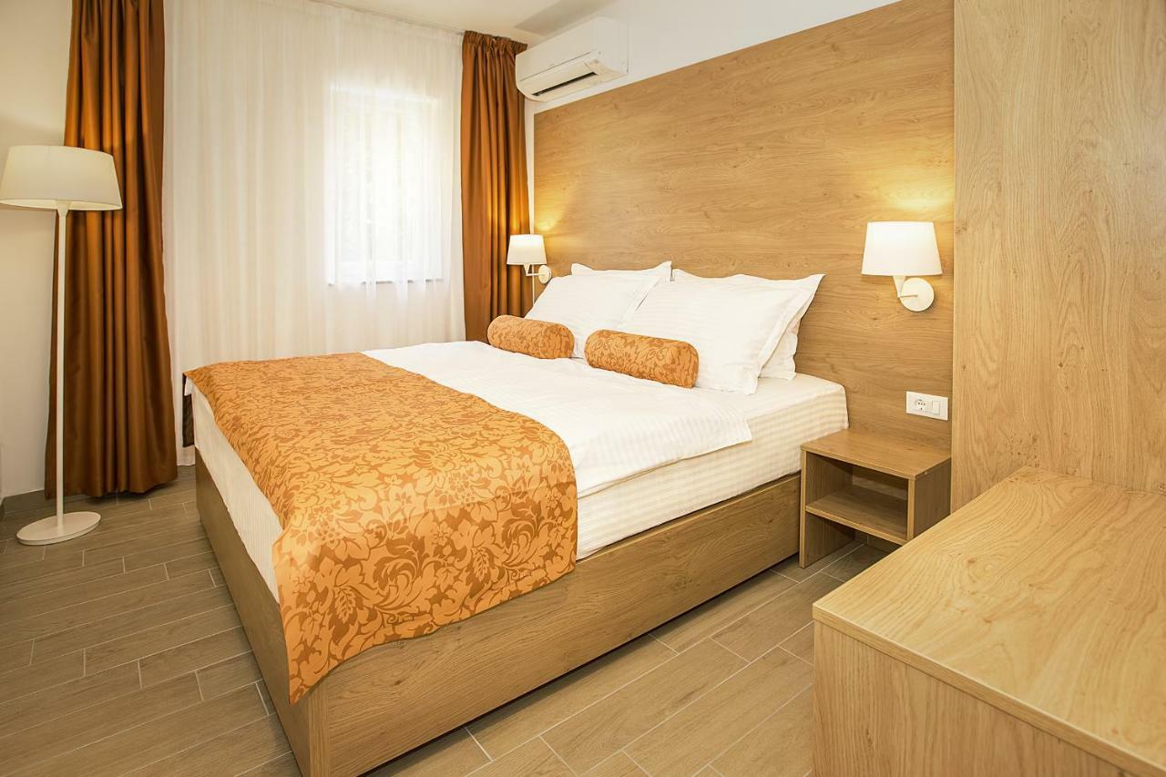 Residence Mediterraneo II Baška Exteriör bild
