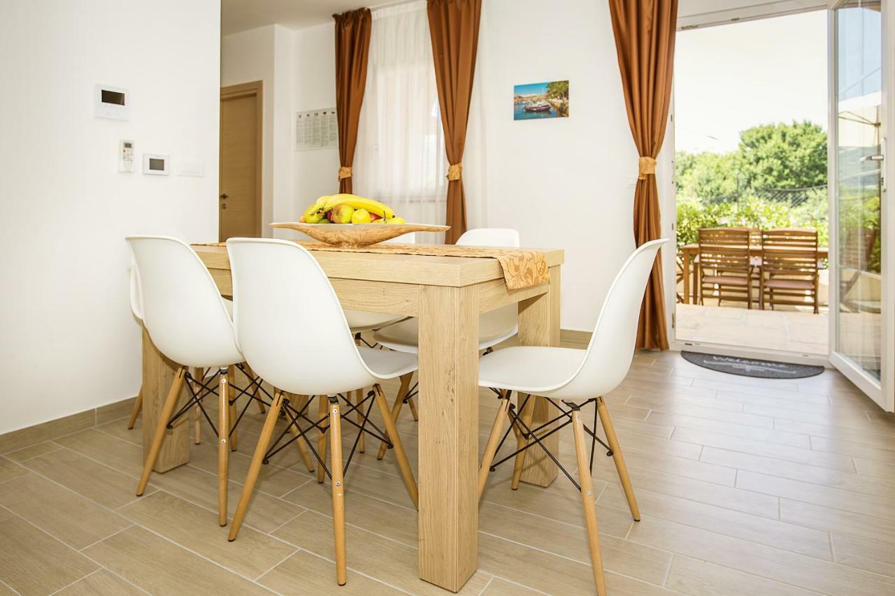 Residence Mediterraneo II Baška Exteriör bild